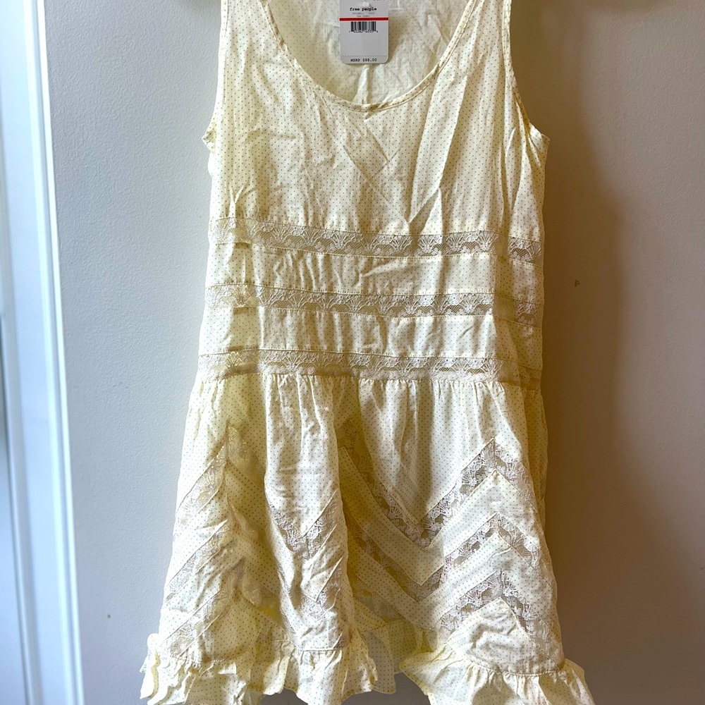Free people BRAND NEW white flowy lace dress